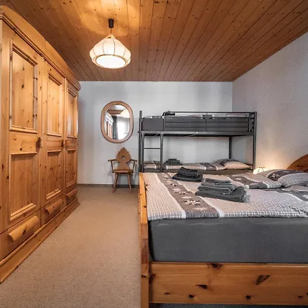 Zum Rota Hus 08 アローザ